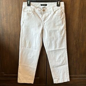 White House Black Market women’s white cropped jeans. Size 0 like new
